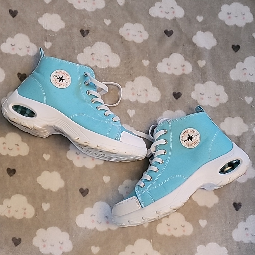 Converse stlye sneakers aqua womens size 7.5